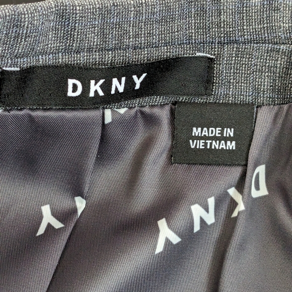 DKNY- boys size 8 suit jacket---NWT - Picture 2 of 4